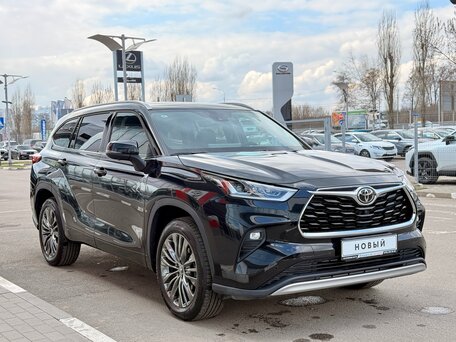 2026 Toyota Highlander IV (XU70), чёрный, 5500000 рублей, вид 2