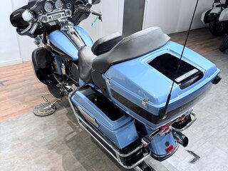 2011 Harley-Davidson Electra Glide, голубой, 1299000 рублей, вид 5