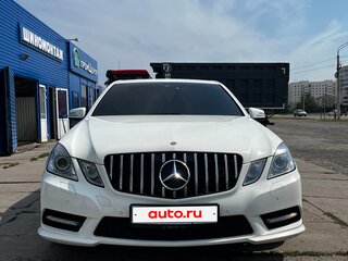2011 Mercedes-Benz E-Класс 200 7G-Tronic IV (W212, S212, C207), белый, 1300000 рублей, вид 1