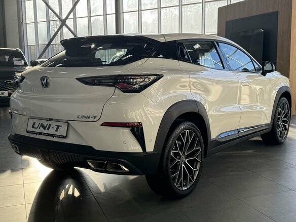 2025 Changan UNI-T I, белый, 3459900 рублей - вид 3
