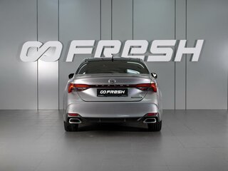 2023 Toyota Avalon V Рестайлинг, серебристый, 3699000 рублей, вид 4