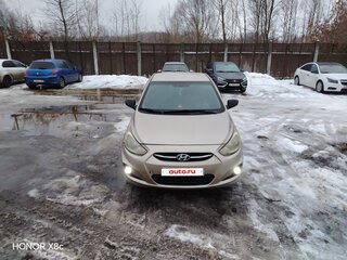 2011 Hyundai Solaris I, бежевый, 650000 рублей, вид 1