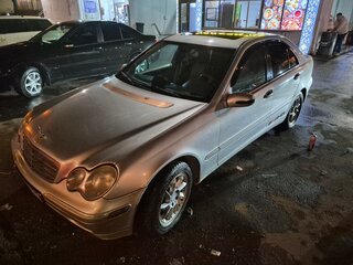 2001 Mercedes-Benz C-Класс 240 II (W203), серый, 600000 рублей, вид 1
