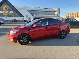 2016 Kia Rio III Рестайлинг, красный, 950000 рублей, вид 2