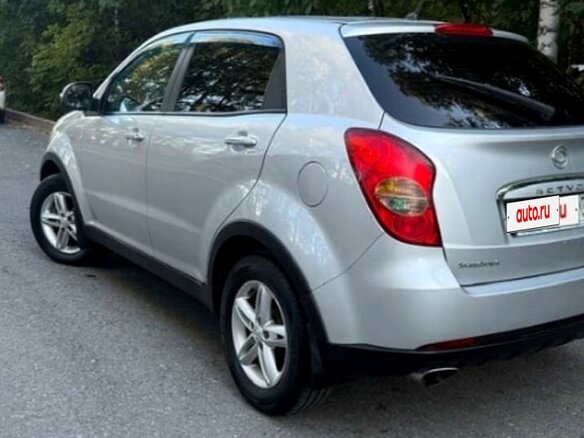 2012 SsangYong Actyon II, серебристый, 750000 рублей - вид 2