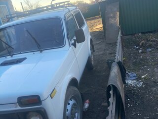 2003 Lada (ВАЗ) 2121 (4x4) I Рестайлинг, белый, 350000 рублей, вид 1
