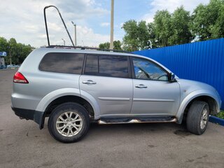 2015 Mitsubishi Pajero Sport II Рестайлинг, серебристый, 1900000 рублей, вид 2