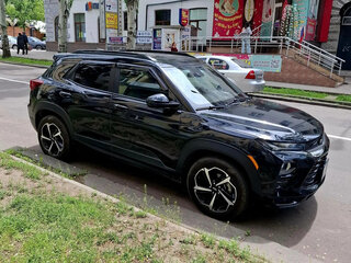 2021 Chevrolet TrailBlazer III, чёрный, 1870000 рублей, вид 4