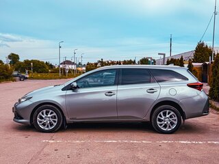 2016 Toyota Auris II Рестайлинг, серый, 1550000 рублей, вид 2