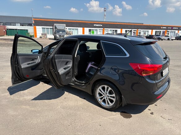 2014 Kia Ceed II, чёрный, 1400000 рублей - вид 10