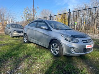 2014 Hyundai Solaris I, серебристый, 660000 рублей, вид 1
