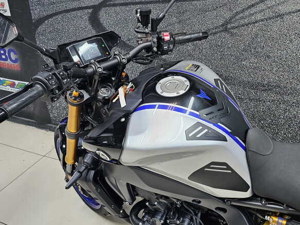 2023 Yamaha MT-09 (FZ-09), серый, 979000 рублей - вид 11