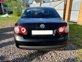 2010 Volkswagen Jetta V, чёрный, 360000 рублей, вид 4