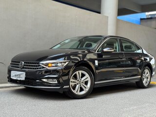 2023 Volkswagen Magotan B8 Рестайлинг, чёрный, 1430000 рублей, вид 1