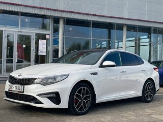 2019 Kia Optima IV Рестайлинг, белый, 1990000 рублей, вид 1