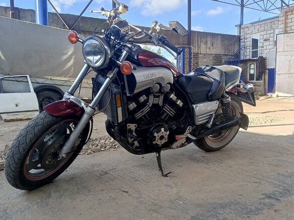 1990 Yamaha V-Max 1200, красный, 300000 рублей - вид 2