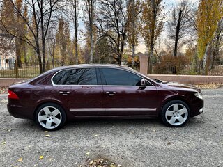 2009 Skoda Superb II, красный, 1350000 рублей, вид 3