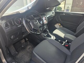 2018 Volkswagen Tiguan II, серебристый, 2500000 рублей, вид 5