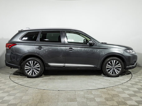 2019 Mitsubishi Outlander III Рестайлинг 3, серый, 2079700 рублей, вид 4