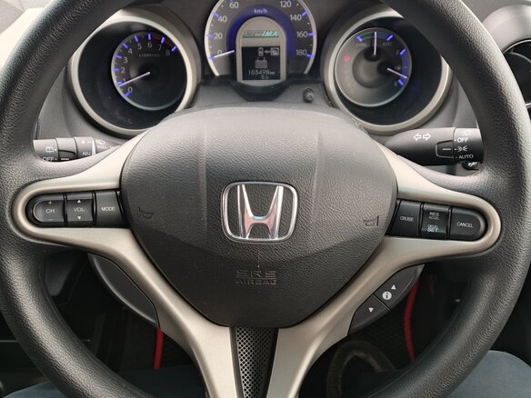 2011 Honda Fit Hybrid II, серый, 850000 рублей - вид 8