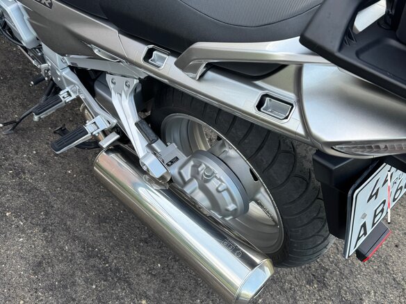 2008 Yamaha FJR1300, серебристый, 600000 рублей - вид 8