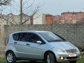 2006 Mercedes-Benz A-Класс 170 II (W169), серебристый, 440000 рублей, вид 2