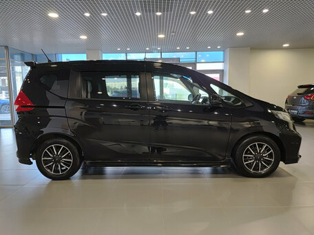 2020 Honda Freed II Рестайлинг, чёрный, 1750000 рублей, вид 5