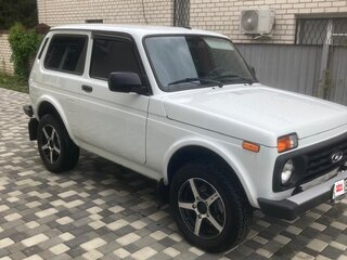 2024 Lada (ВАЗ) Niva Legend I, белый, 900000 рублей, вид 2