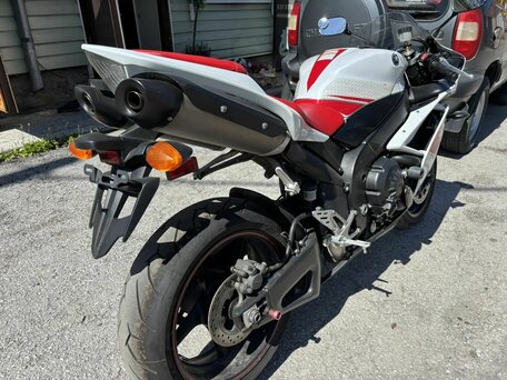 2008 Yamaha YZF-R1, белый, 855000 рублей, вид 3