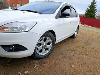 2011 Ford Focus II Рестайлинг, белый, 600000 рублей, вид 2