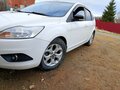 2011 Ford Focus II Рестайлинг, белый, 600000 рублей - вид 1