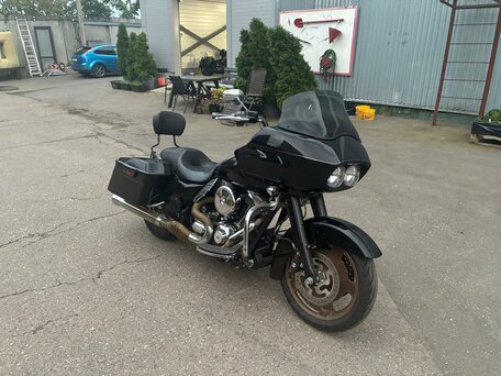 2013 Harley-Davidson Road Glide, чёрный, 850000 рублей, вид 3