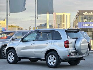 2005 Toyota RAV4 II (XA20) Рестайлинг, серебристый, 1570000 рублей, вид 5
