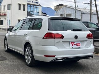 2018 Volkswagen Golf VII Рестайлинг, белый, 1250000 рублей, вид 4