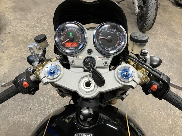 2015 Norton Commando 961, чёрный, 818000 рублей - вид 2