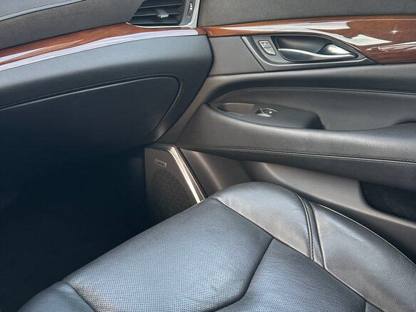 2020 Cadillac Escalade IV, чёрный, 5500000 рублей - вид 11