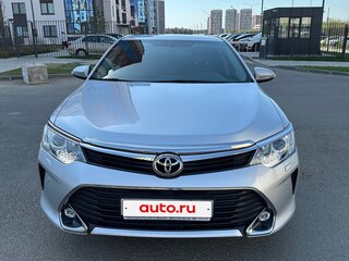 2017 Toyota Camry VII (XV50) Рестайлинг 2, серебристый, 2590000 рублей, вид 1