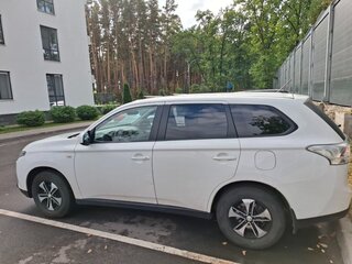 2014 Mitsubishi Outlander III, белый, 1400000 рублей, вид 5