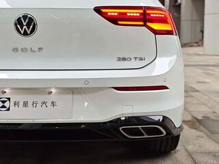 2023 Volkswagen Golf VIII, белый, 2370000 рублей, вид 4