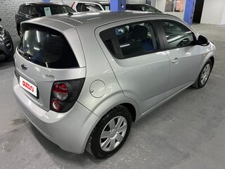 2012 Chevrolet Aveo II, серебристый, 599000 рублей, вид 5