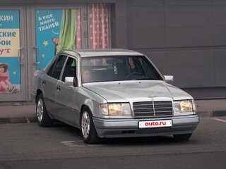 1991 Mercedes-Benz W124 230, серебристый, 400000 рублей, вид 4