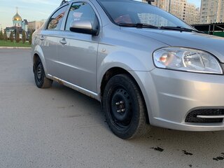 2008 Chevrolet Aveo I Рестайлинг, серебристый, 300000 рублей, вид 3