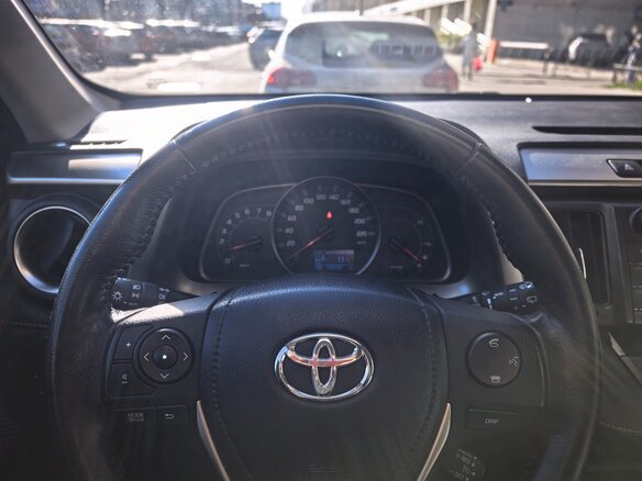2014 Toyota RAV4 IV (XA40), коричневый, 1650000 рублей - вид 6