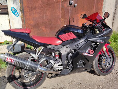 2005 Yamaha YZF-R6, чёрный, 430000 рублей, вид 3