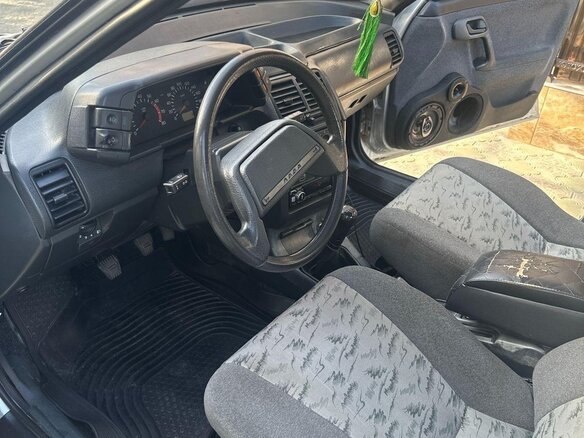 2006 Lada (ВАЗ) 2112, серебристый, 285000 рублей - вид 11