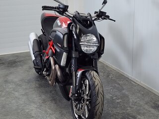 2011 Ducati Diavel Carbon, чёрный, 819000 рублей, вид 3