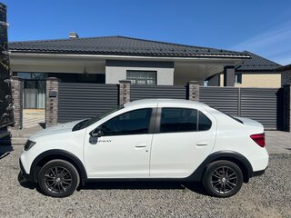2022 Renault Logan Stepway II Рестайлинг, белый, 1635000 рублей, вид 3