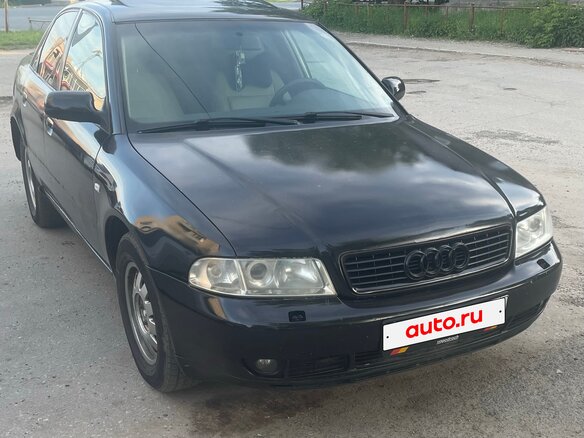 2000 Audi A4 I (B5) Рестайлинг, коричневый - вид 1
