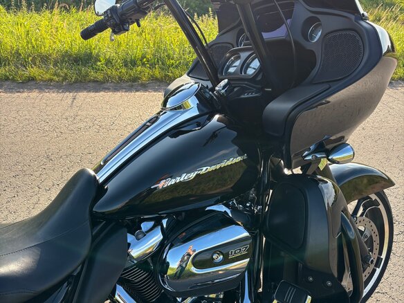 2019 Harley-Davidson Road Glide, чёрный, 1400000 рублей - вид 5