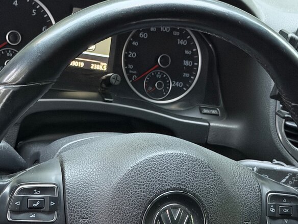 2011 Volkswagen Tiguan I Рестайлинг, красный, 1050000 рублей - вид 8